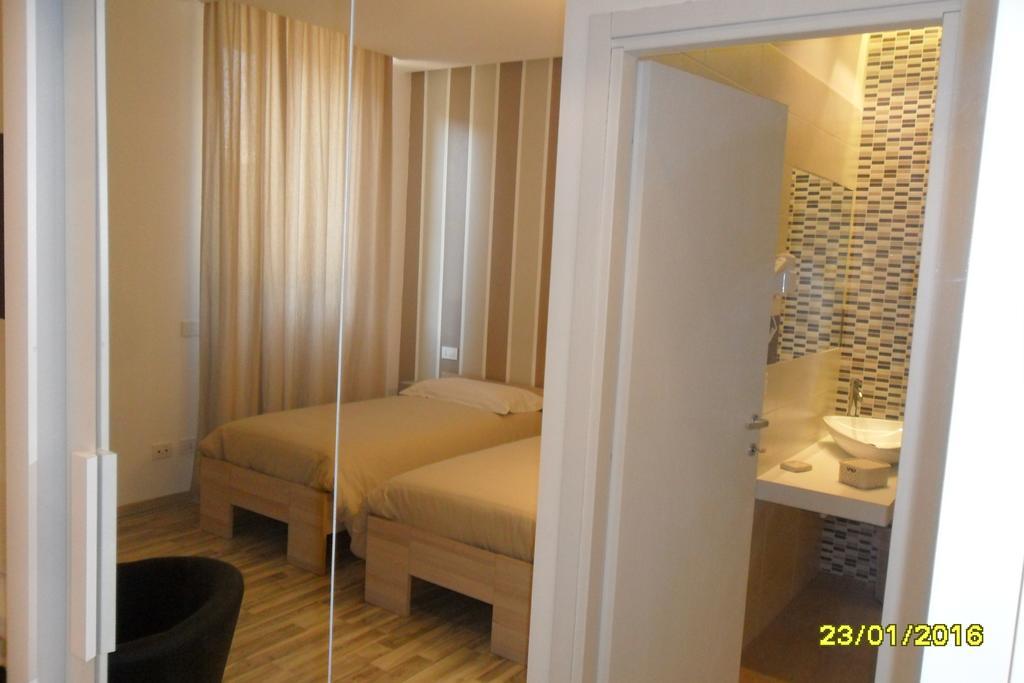 Location Lory Hotel Busto Arsizio Kültér fotó