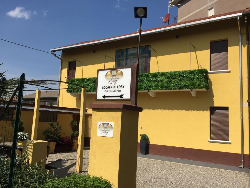 Location Lory Hotel Busto Arsizio Kültér fotó