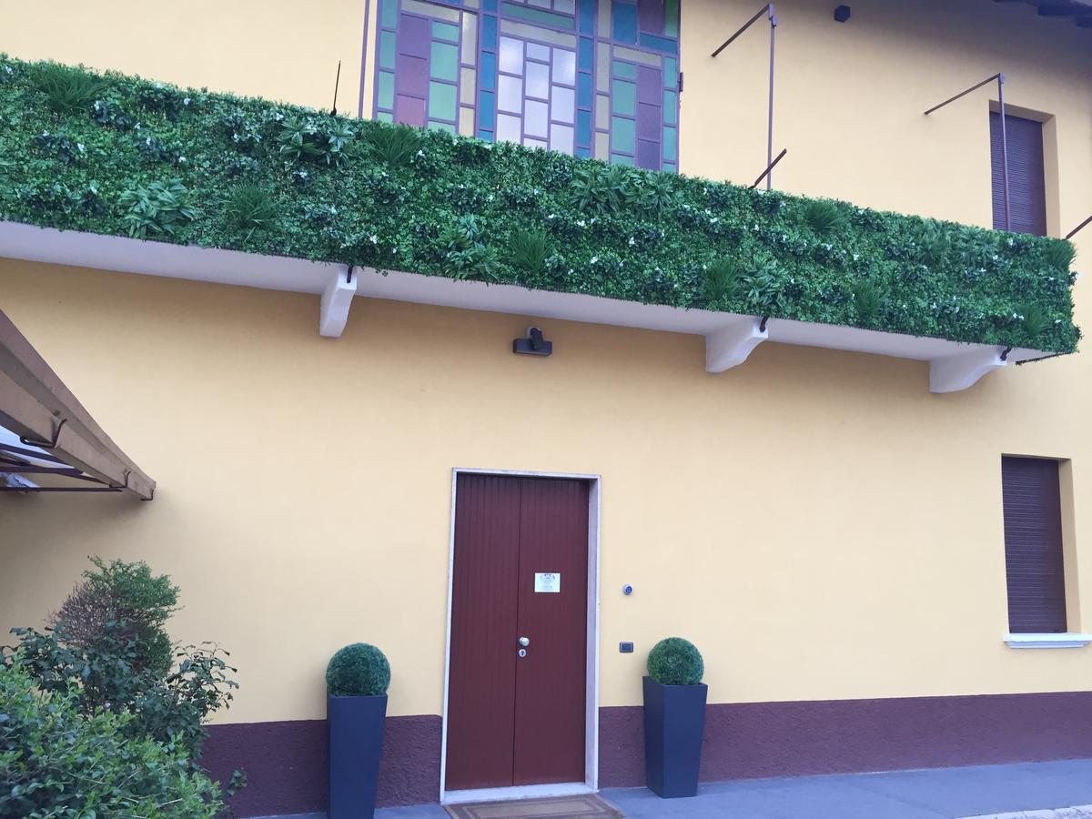 Location Lory Hotel Busto Arsizio Kültér fotó